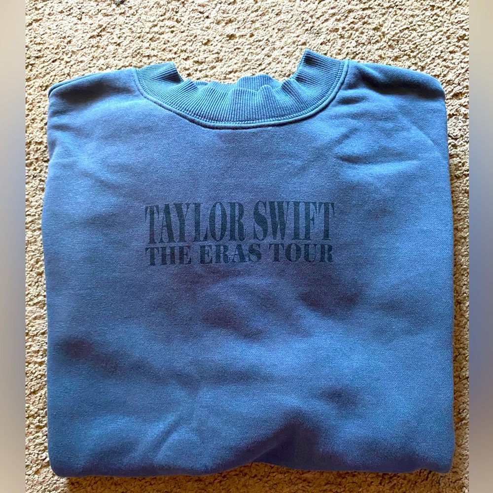 Official Taylor Swift Eras Tour Blue Crewneck Sweatshirt Size Small NWT
